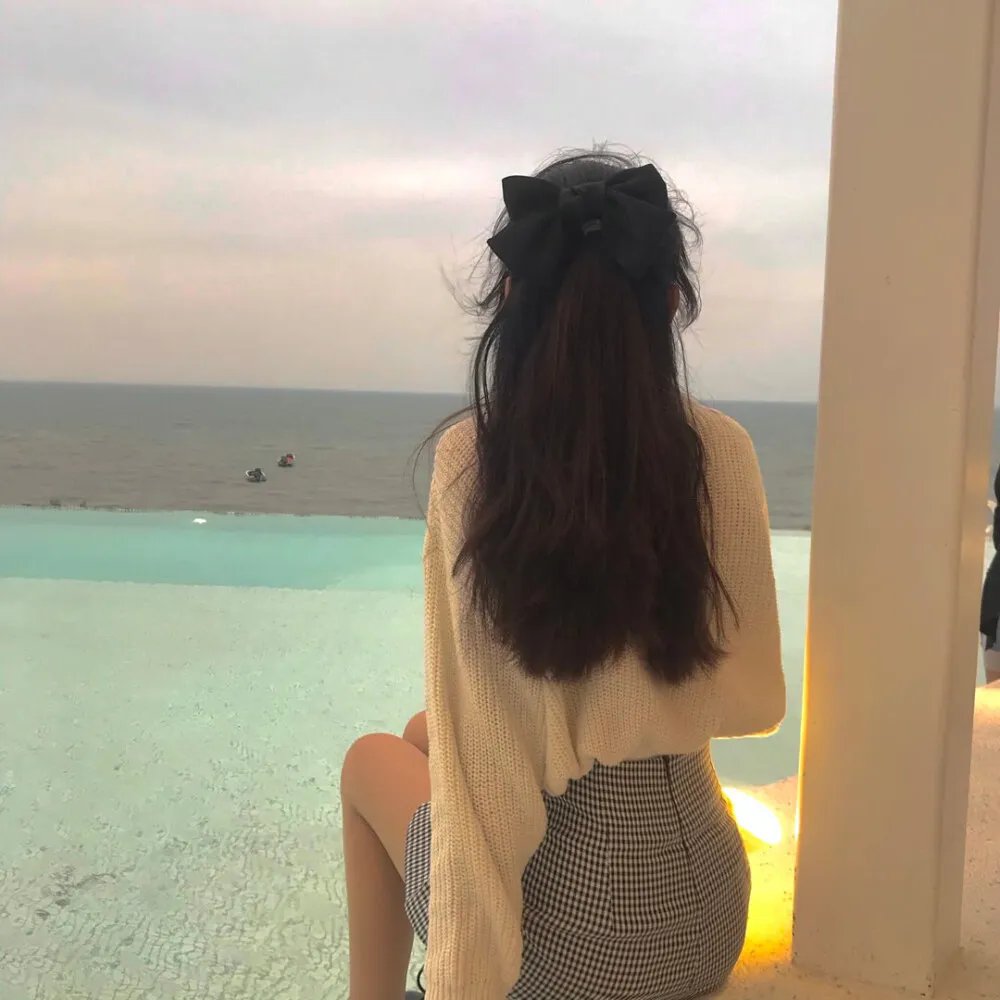 一见倾心爱上她